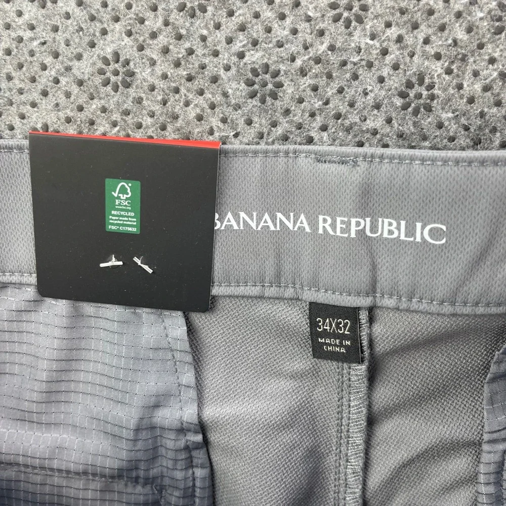 NEW Banana Republic Mens Flat Front Pants Gray Performance Chinos 34x32